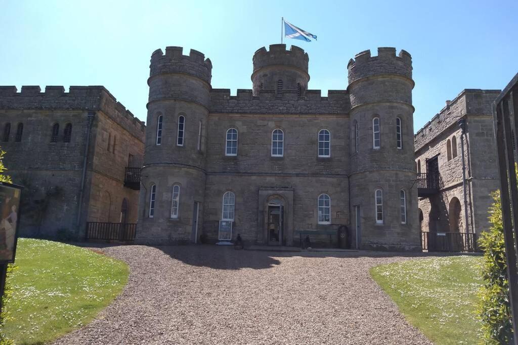 Marys Garden View North Apartment Jedburgh Exterior photo